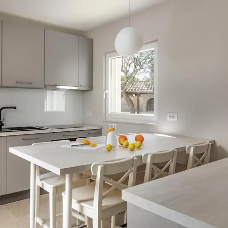 Pietra Cattunara Holiday home Brtonigla